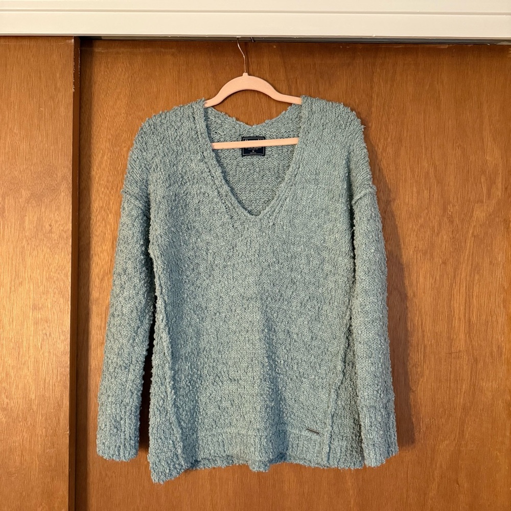 Women’s M Abercrombie & Fitch Soft Teal V-Neck Sweater: cozy holidays